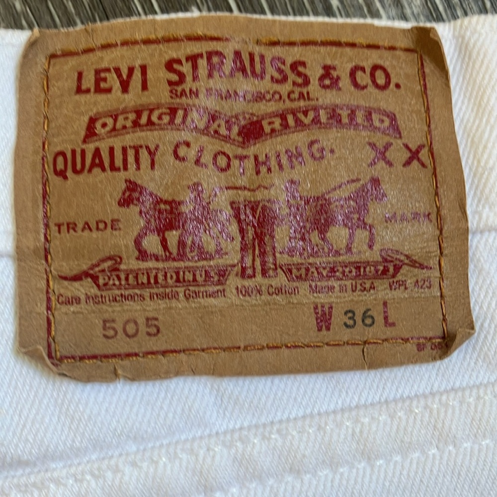 Levi’s - Picture 10 of 15